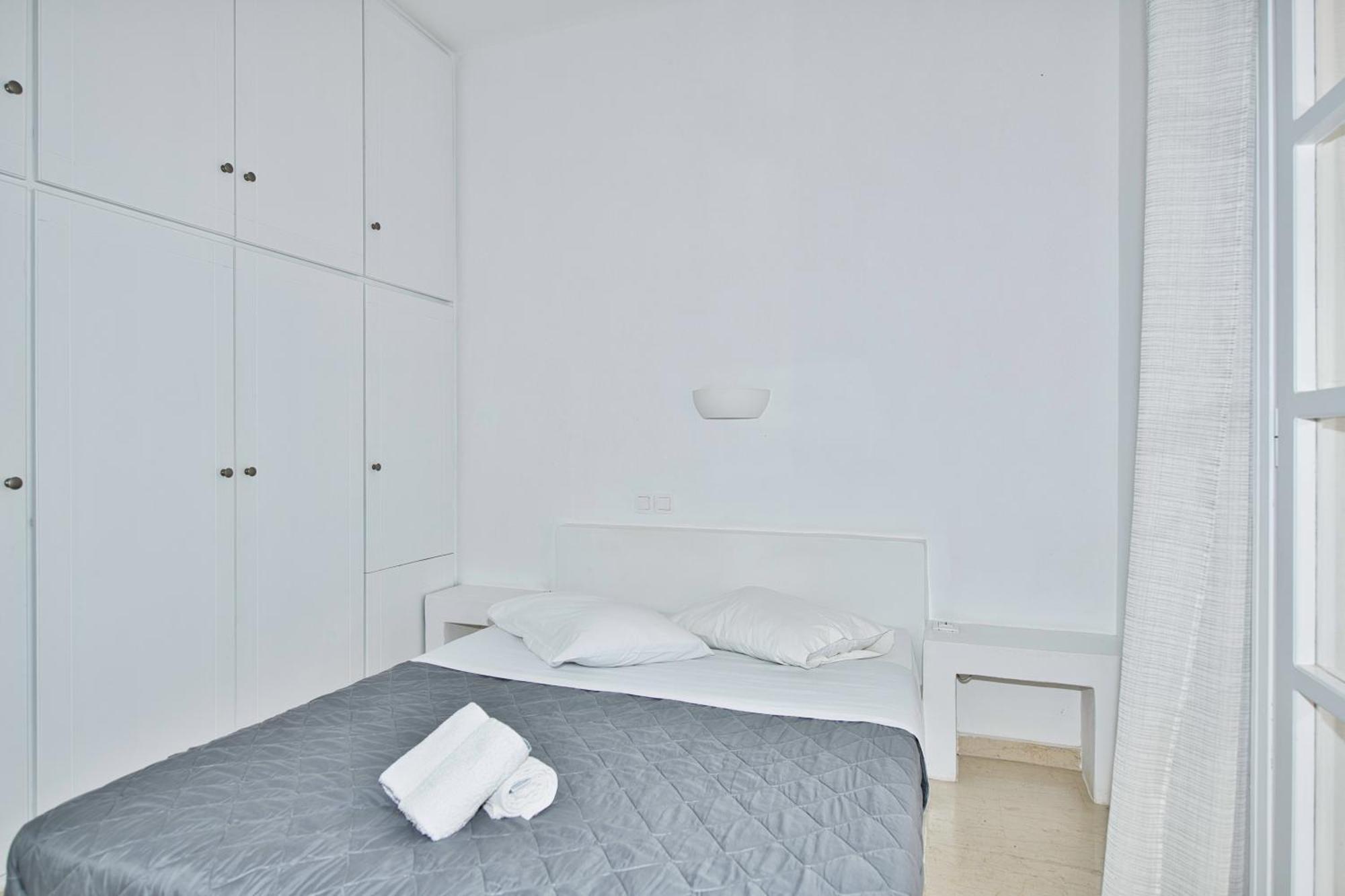 Ira Apartments Kamári エクステリア 写真