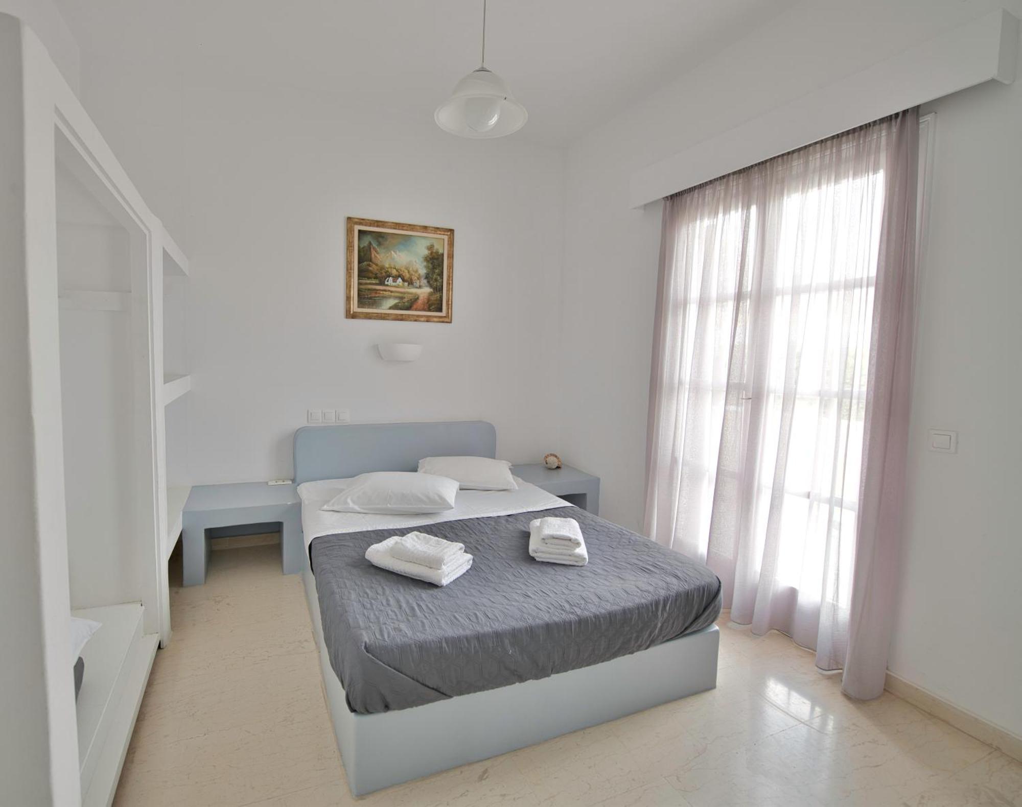 Ira Apartments Kamári エクステリア 写真