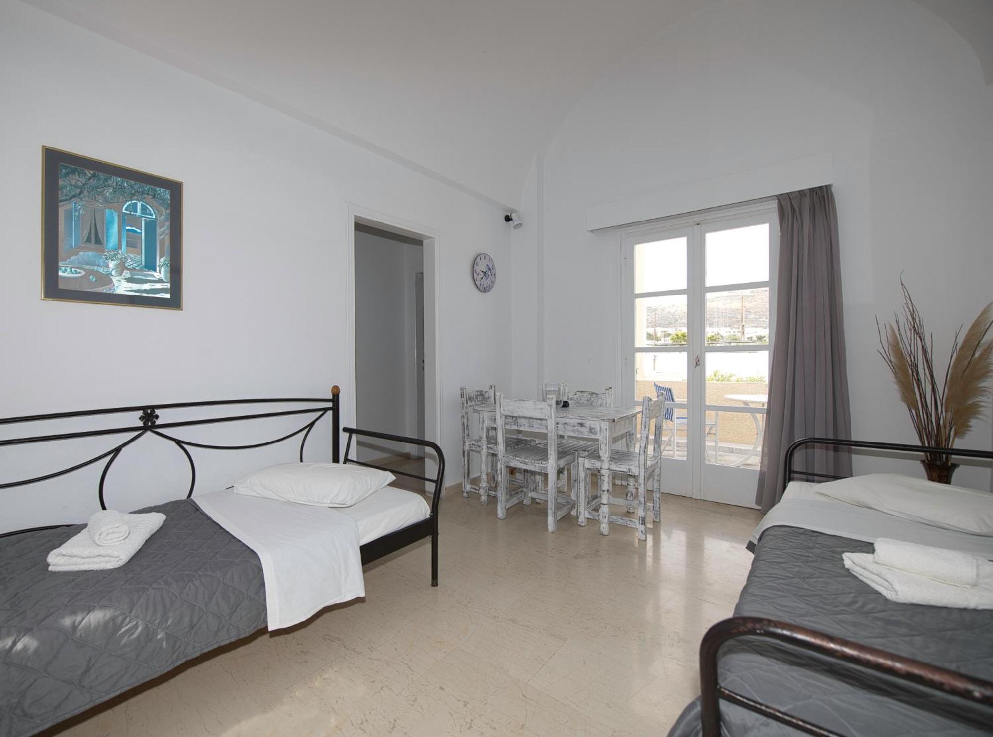 Ira Apartments Kamári エクステリア 写真