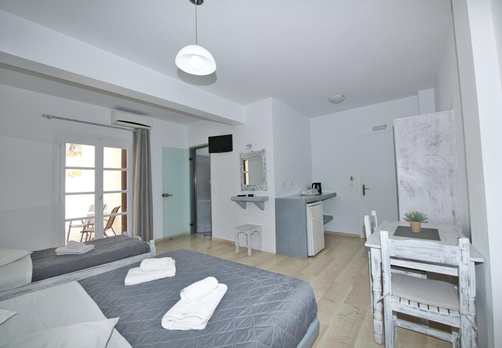 Ira Apartments Kamári エクステリア 写真