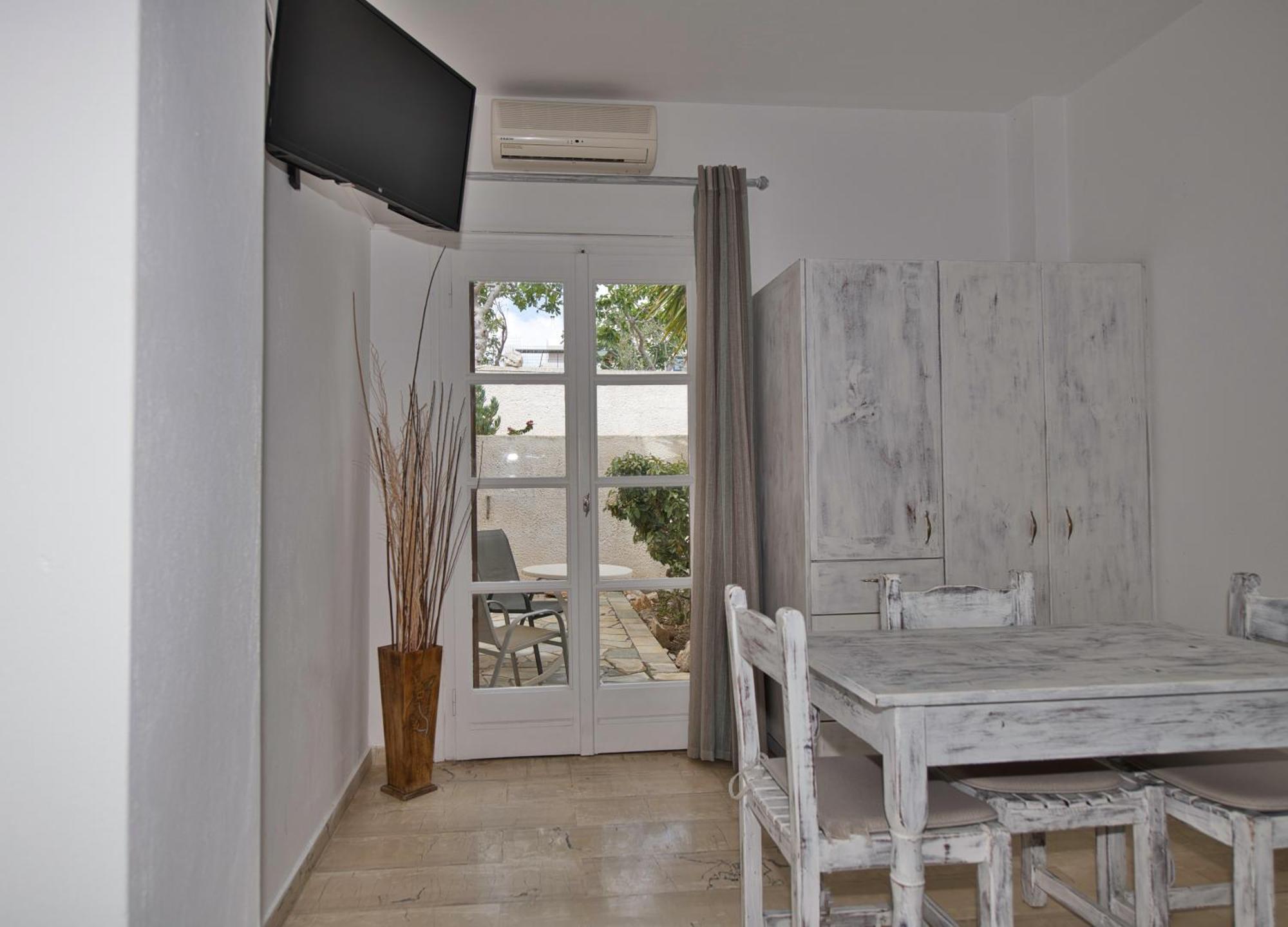 Ira Apartments Kamári エクステリア 写真