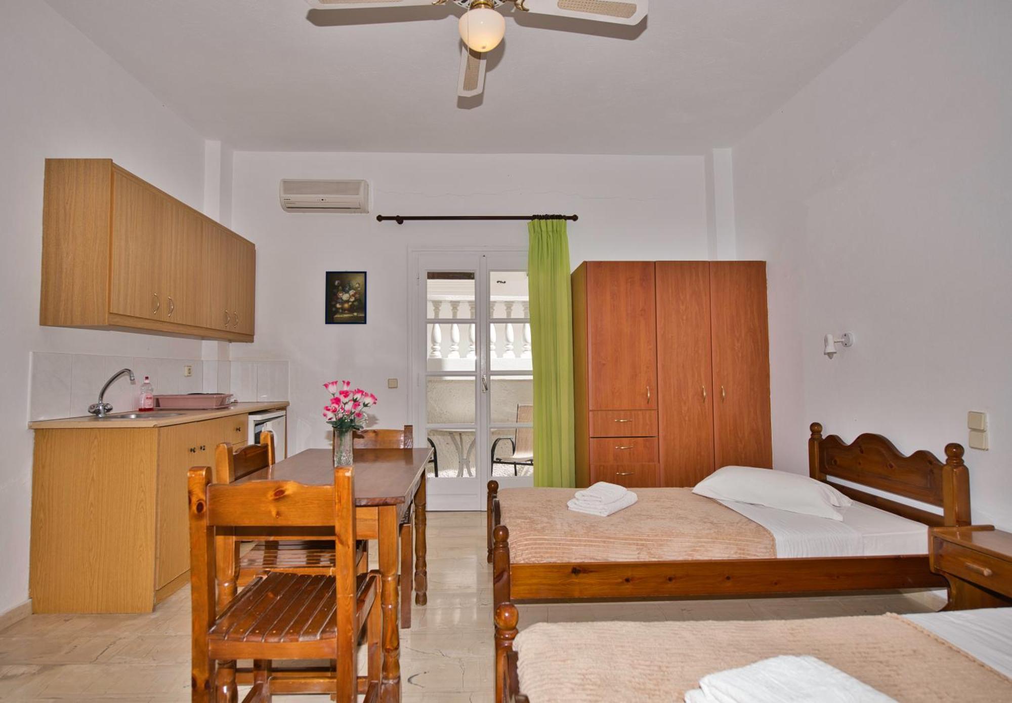 Ira Apartments Kamári エクステリア 写真